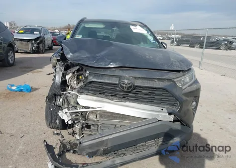 2021 Toyota Rav4 Xle Premium z USA, uszkodzony, nr VIN 2T3C1RFV7MC119488